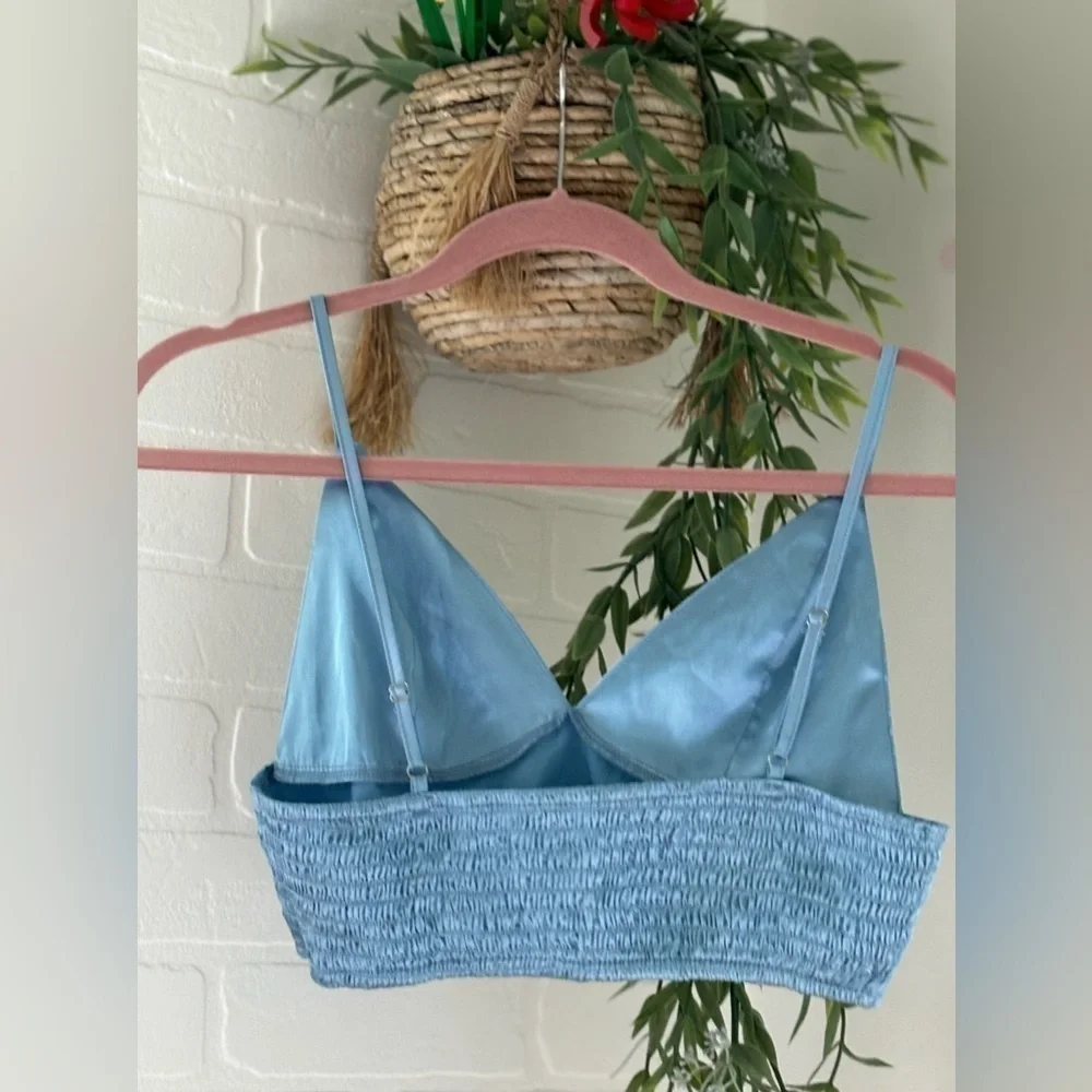 Bralette in Silky Blue Women’s Size Med. Adjustable straps and elastic back. - Picture 3 of 3